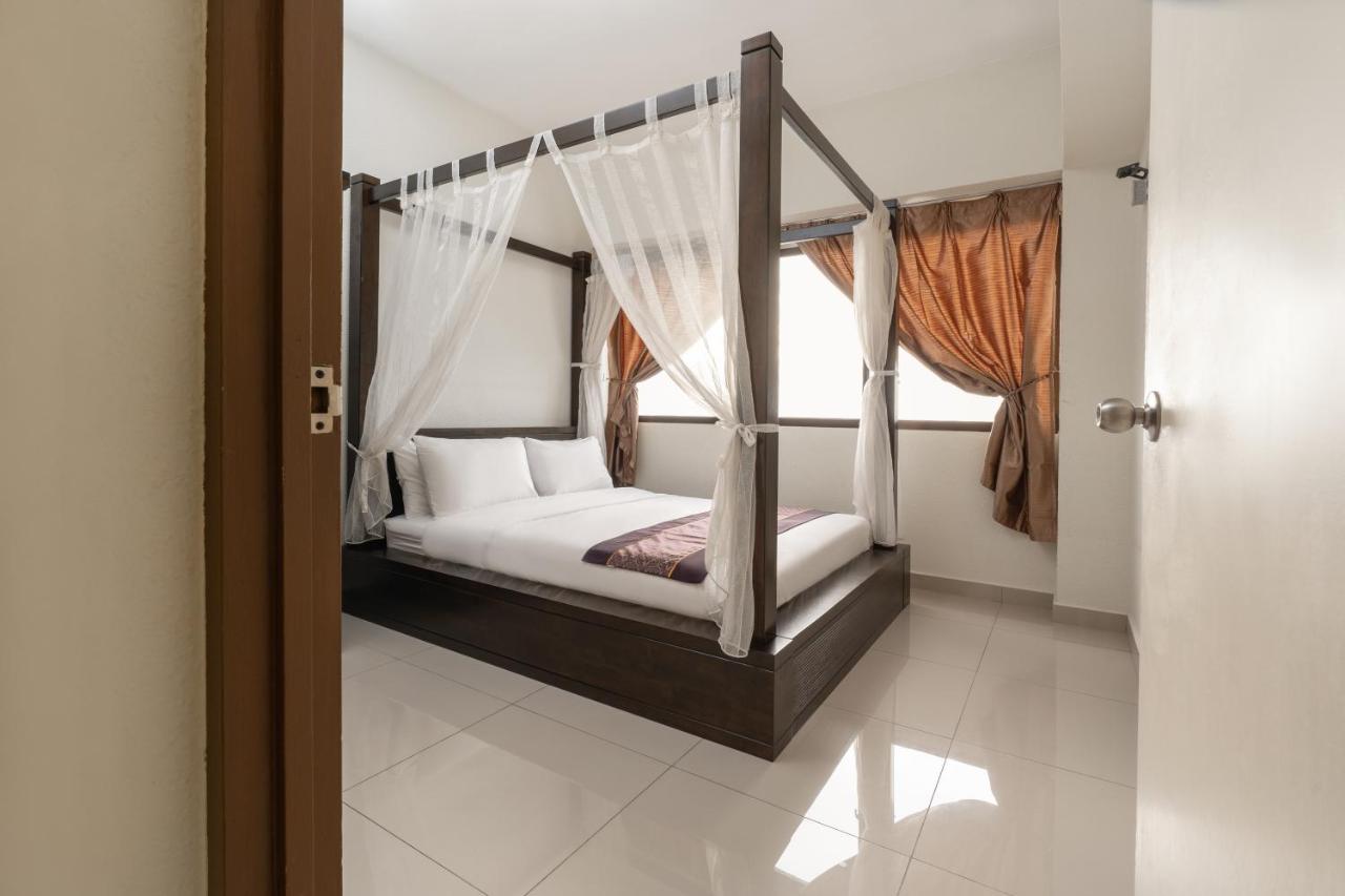 Deluxe Suite Seaview Batu Ferringhi 2304 - 2 Rooms Екстериор снимка